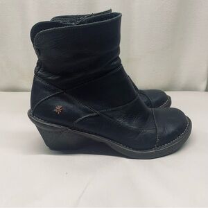 Art Company Leather Ankle Boots Black size 7-8